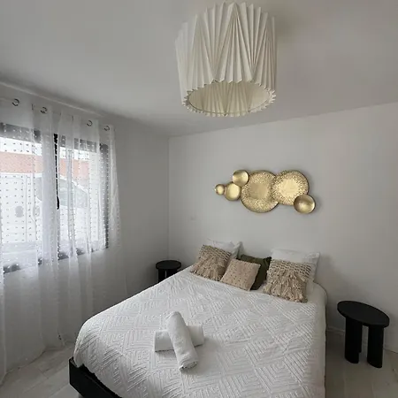 Maison Moderne Avec Piscine A 20 Mn De Centre Bordeaux