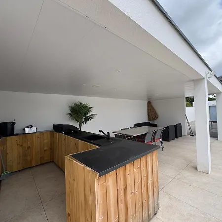 Maison Moderne Avec Piscine A 20 Mn De Centre Villa *