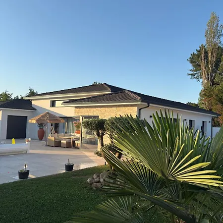 Maison Moderne Avec Piscine *